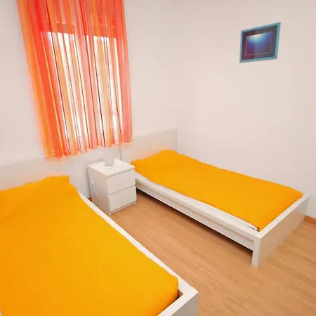 - Diklo 5774b * Zadar