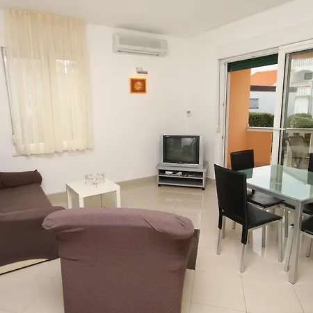 - Diklo 5774b Apartment